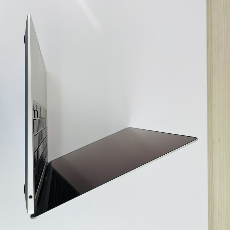 MacBook Air 2020 Silver i3 1.1ghz 8/128